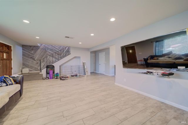 1135 Rimrock Dr, Napa, CA 94558