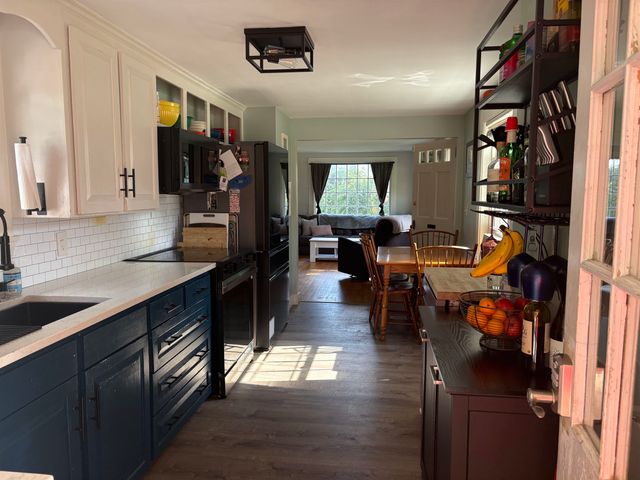 15 Hull Avenue, Dover, NH 03820