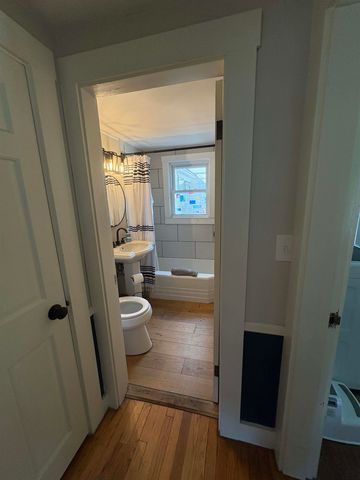 15 Hull Avenue, Dover, NH 03820