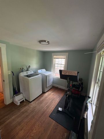 15 Hull Avenue, Dover, NH 03820