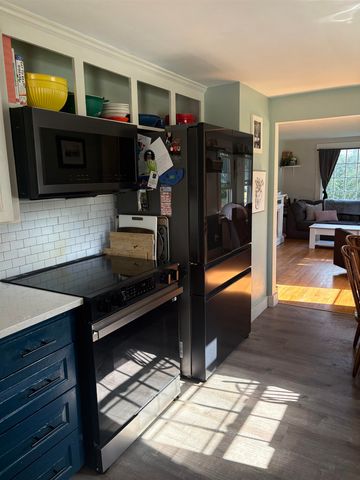 15 Hull Avenue, Dover, NH 03820