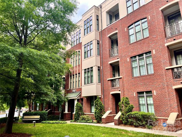2810 Selwyn Avenue 111, Charlotte, NC 28209
