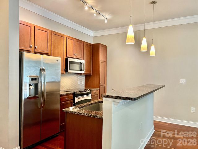 2810 Selwyn Avenue 111, Charlotte, NC 28209