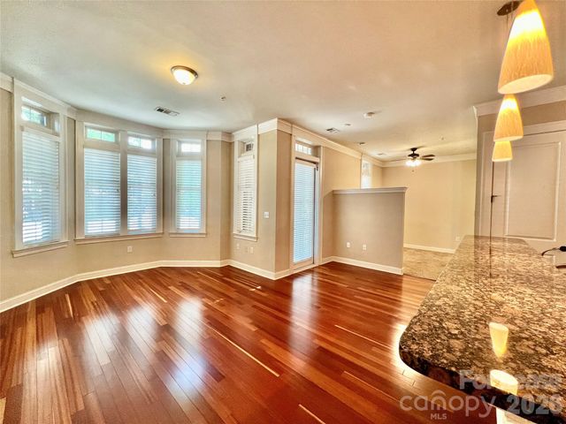 2810 Selwyn Avenue 111, Charlotte, NC 28209