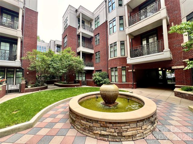 2810 Selwyn Avenue 111, Charlotte, NC 28209