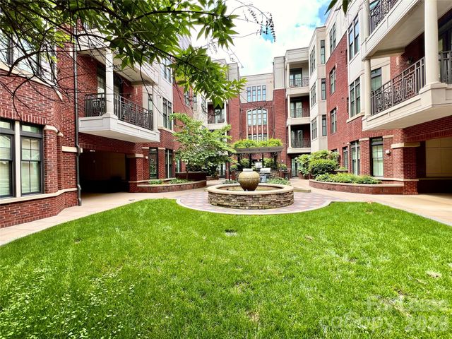 2810 Selwyn Avenue 111, Charlotte, NC 28209