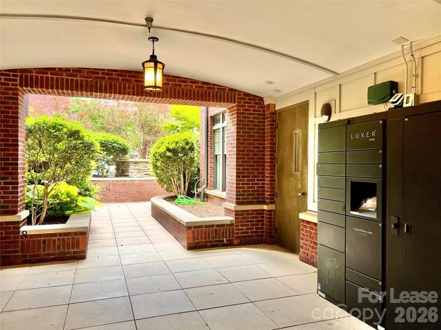 2810 Selwyn Avenue 111, Charlotte, NC 28209