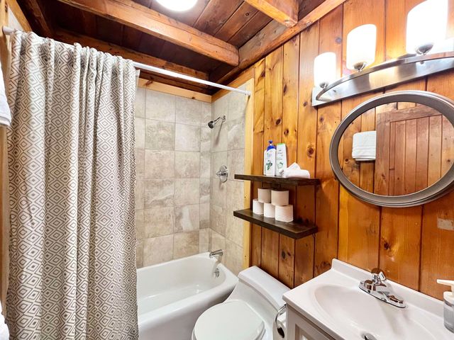 274 VT Route 100, Dover, VT 05356