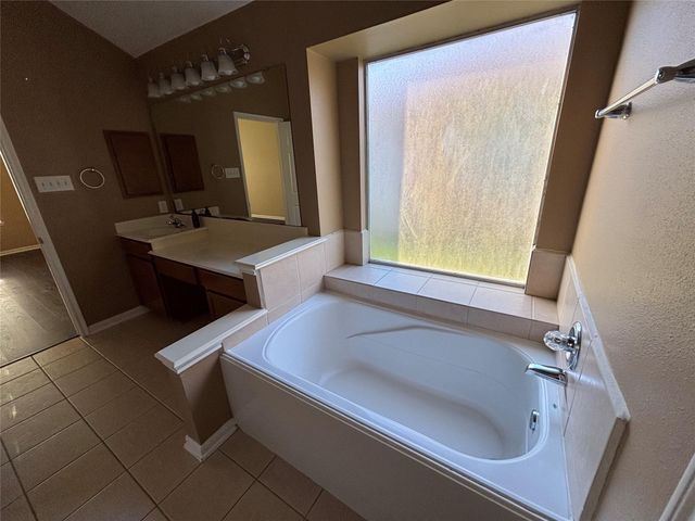 10715 Lyndon Meadows Drive, Houston, TX 77095