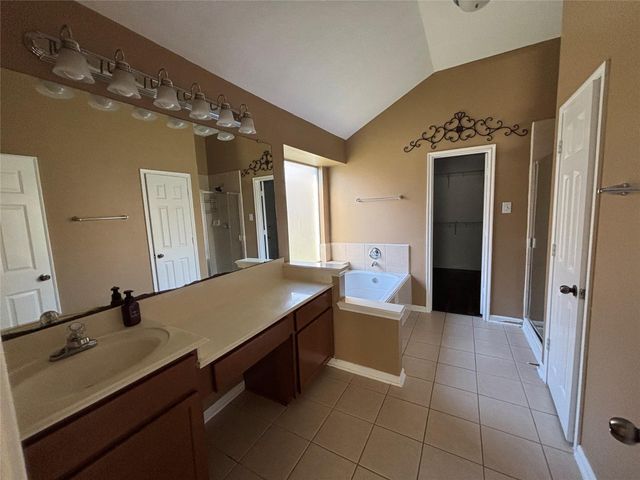 10715 Lyndon Meadows Drive, Houston, TX 77095