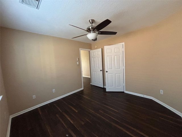 10715 Lyndon Meadows Drive, Houston, TX 77095