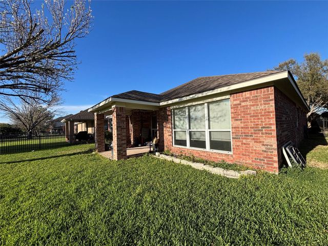 10715 Lyndon Meadows Drive, Houston, TX 77095