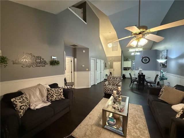 6706 Sunset Valley Circle, Rex, GA 30273