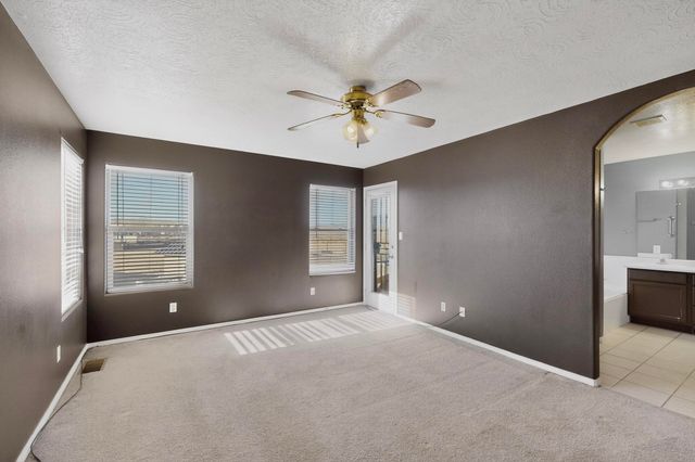 8215 Nerisa Court SW, Albuquerque, NM 87121