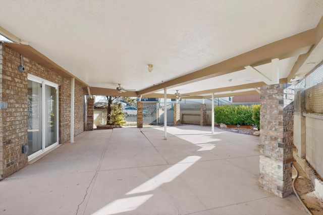 8215 Nerisa Court SW, Albuquerque, NM 87121