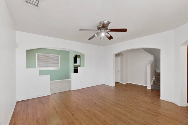 8215 Nerisa Court SW, Albuquerque, NM 87121