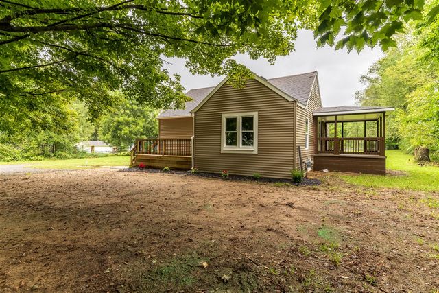 7400 N Riverview Drive, Kalamazoo, MI 49004