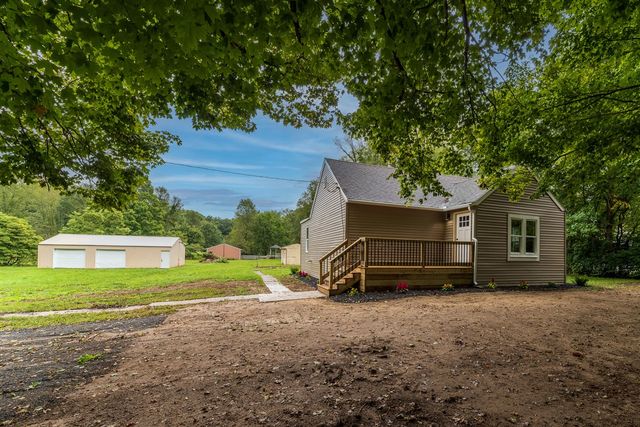 7400 N Riverview Drive, Kalamazoo, MI 49004