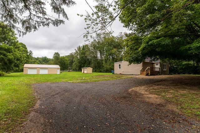 7400 N Riverview Drive, Kalamazoo, MI 49004