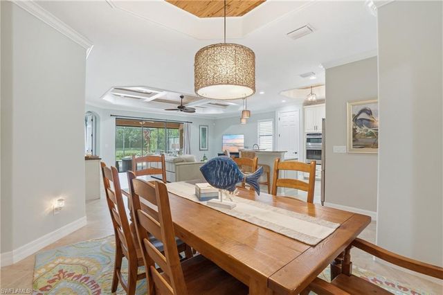 3054 Aviamar CIR, Naples, FL 34114