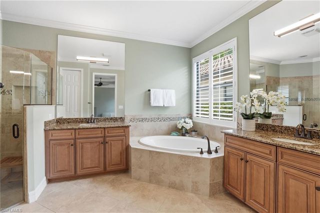 3054 Aviamar CIR, Naples, FL 34114