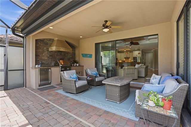 3054 Aviamar CIR, Naples, FL 34114