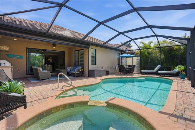 3054 Aviamar CIR, Naples, FL 34114