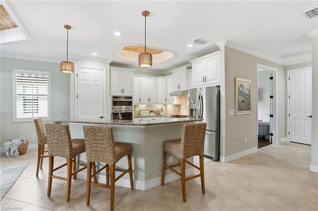 3054 Aviamar CIR, Naples, FL 34114