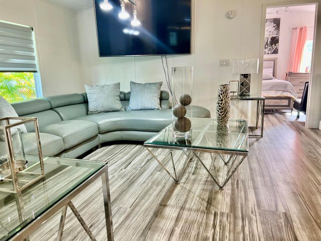 6940 NW 44th Avenue Lot E-07, Coconut Creek, FL 33073