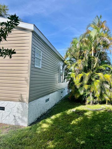 6940 NW 44th Avenue Lot E-07, Coconut Creek, FL 33073