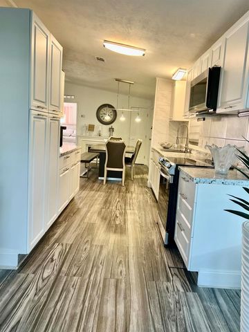 6940 NW 44th Avenue Lot E-07, Coconut Creek, FL 33073