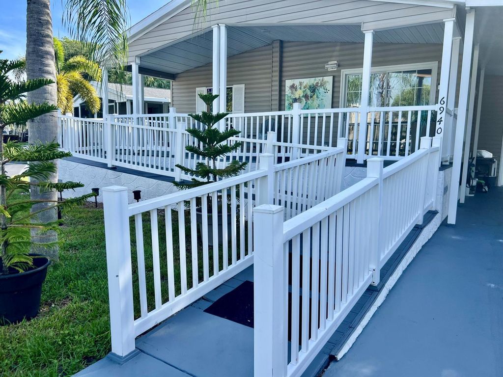 6940 NW 44th Avenue Lot E-07, Coconut Creek, FL 33073