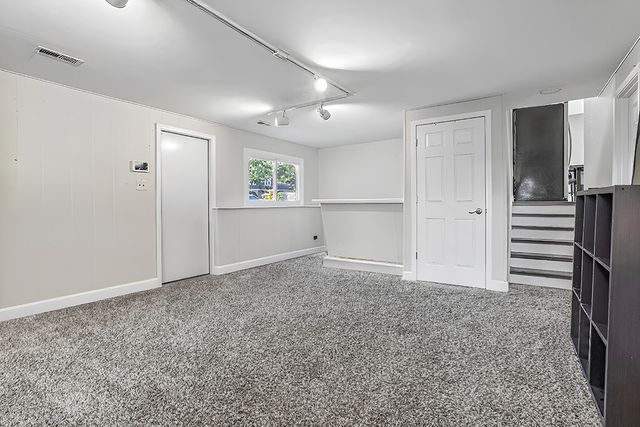 417 Glenys Drive, Lemont, IL 60439