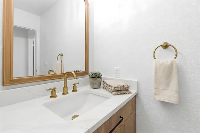 308 Ashwood LN, Georgetown, TX 78628
