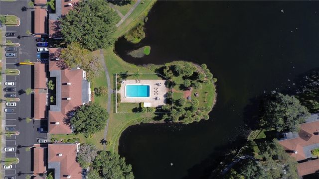 10316 CARROLLWOOD COURT 57, Tampa, FL 33618