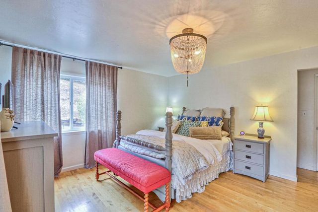 180 San Benancio Road, Salinas, CA 93908