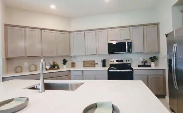 2602 LOLA LANE, Kissimmee, FL 34744