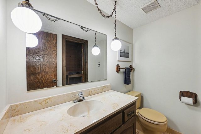 203 Belmont Court, Apple Valley, MN 55124