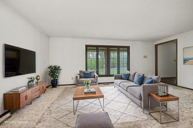 203 Belmont Court, Apple Valley, MN 55124