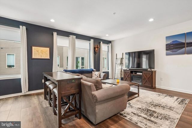 3007 SUNRISE WALK, Philadelphia, PA 19125