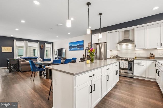 3007 SUNRISE WALK, Philadelphia, PA 19125