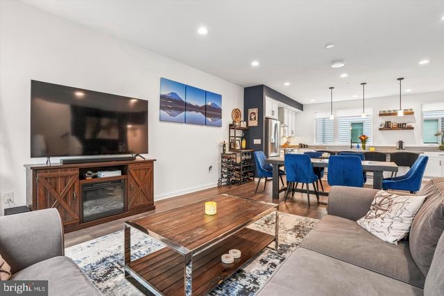 3007 SUNRISE WALK, Philadelphia, PA 19125