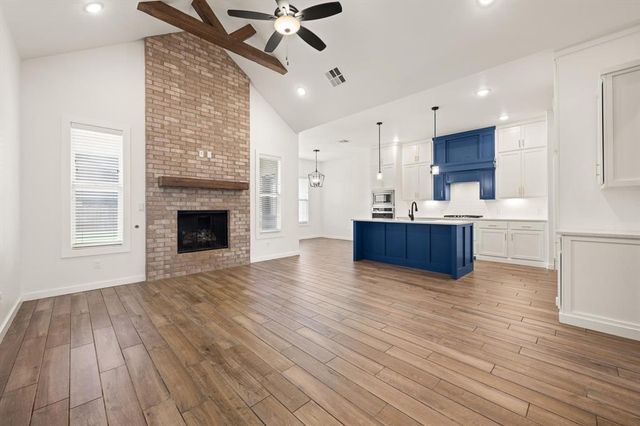 13513 NW 1st Street, Yukon, OK 73099