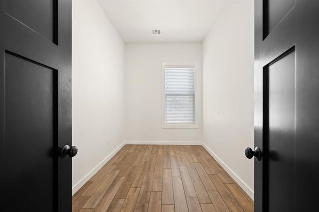 13513 NW 1st Street, Yukon, OK 73099