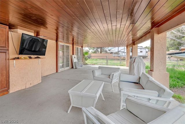 6304 Jennifer Court, Las Vegas, NV 89108