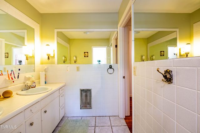 149 Hill Top Loop, Rogersville, TN 37857