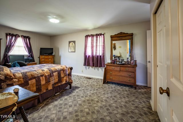 149 Hill Top Loop, Rogersville, TN 37857
