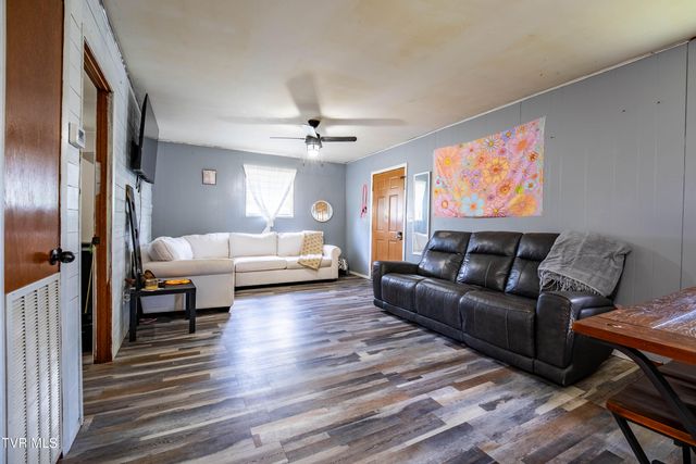 149 Hill Top Loop, Rogersville, TN 37857