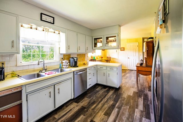 149 Hill Top Loop, Rogersville, TN 37857