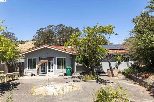 767 Marlesta Rd, Pinole, CA 94564